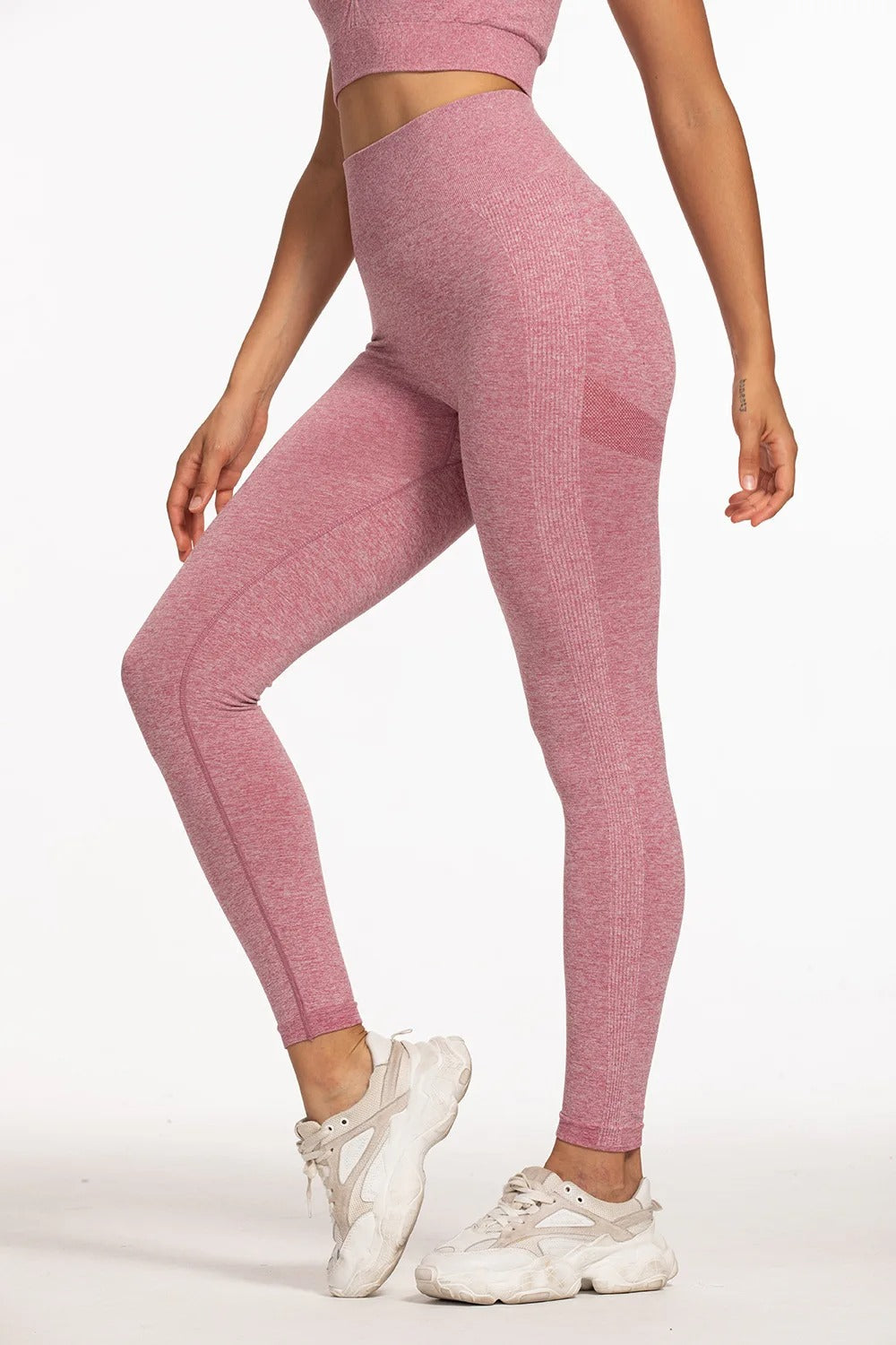 Figurnära pushup leggings med hög midja för kvinnor. Framhäver formerna & ger en smickrande look.