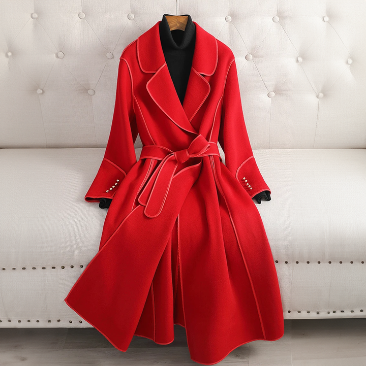 Bekväm och klassisk damtrenchcoat, elegant kappa för höst- och vårväder. Mångsidigt ytterplagg för kvinnor.