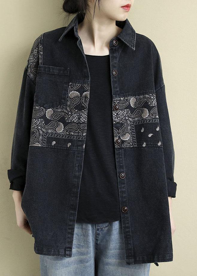 Lapptäcksblus för kvinnor med unikt mönster och praktiska fickor, casual stil.