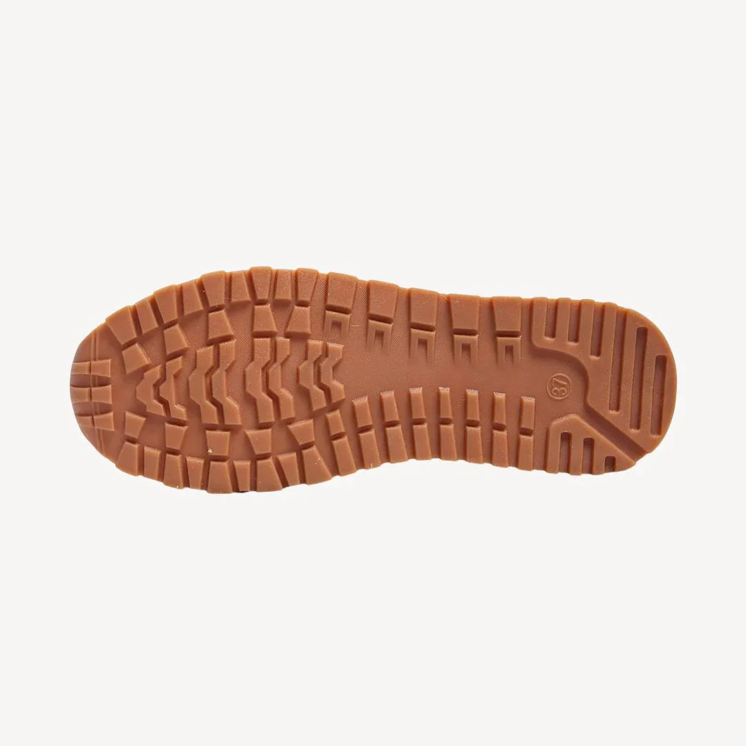 Kvinnors slip-on loafers med kedja. Mångsidiga och bekväma vardagsskor, passar som vår- och höstskor.