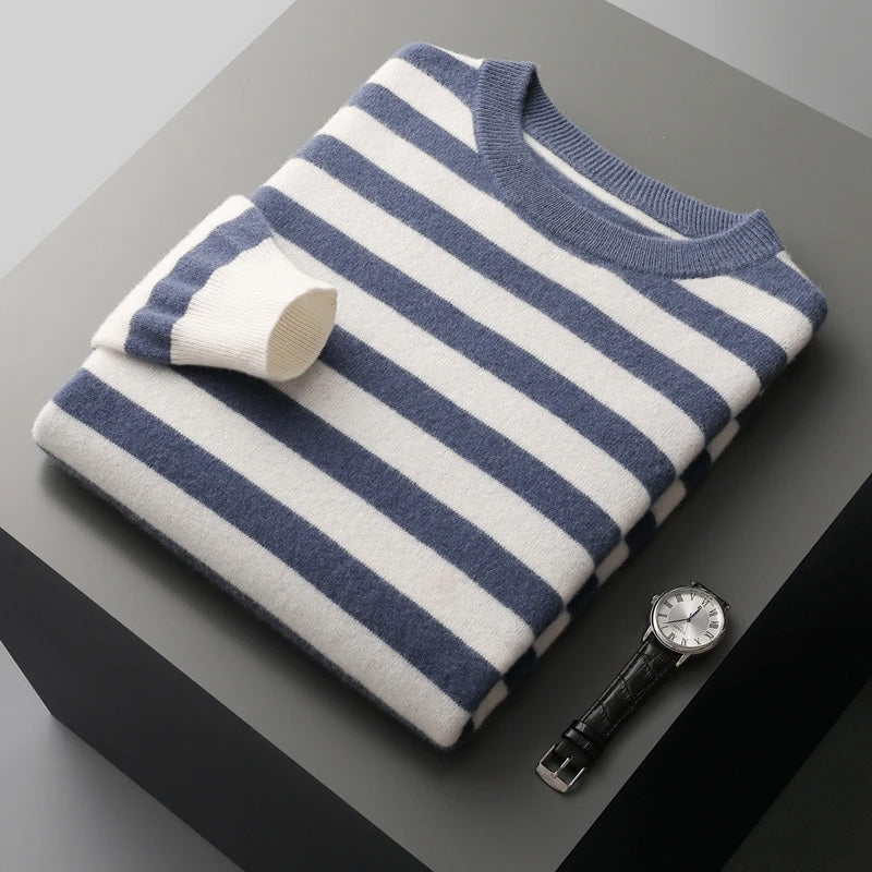 Mångsidig randig tröja för kvinnor, utmärkt för lagerpå-lager look. Stilren och modern för alla tillfällen.