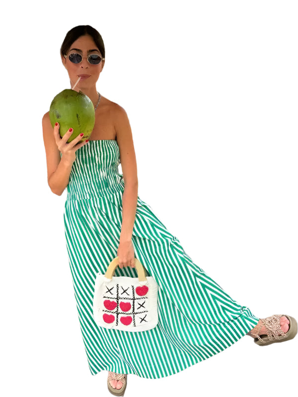 Kvinnors randiga maxiklänning med ärmlös tubetopp, perfekt som elegant sommarplagg.