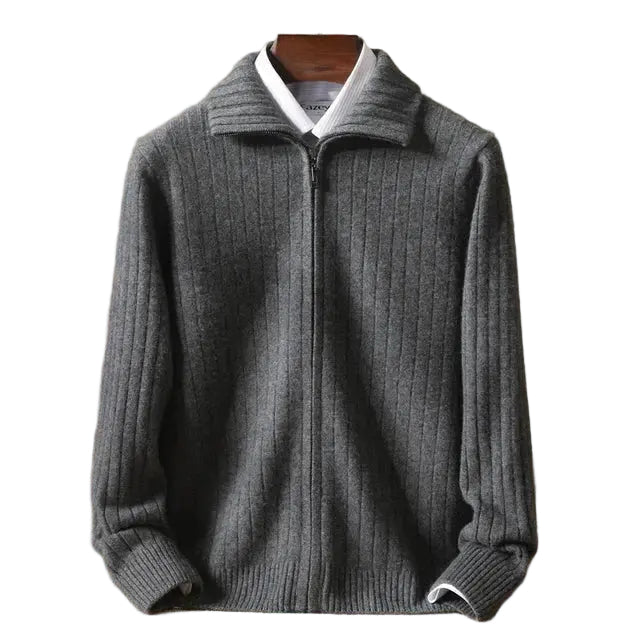 Kvinnors randiga ribbade kofta för en bekväm och modern stil. Långärmad damkofta, perfekt för vardagsmode.