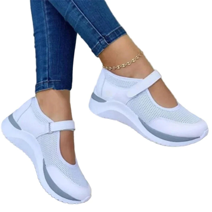 Bekväma modesneakers för kvinnor med dämpad tjock sula och flexibel stickad ovandel.
