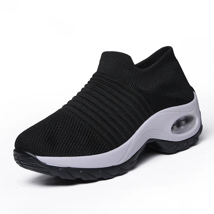 Stilrena kvinnors sneakers med tjock sula, luftkudde för extra dämpning och stil.