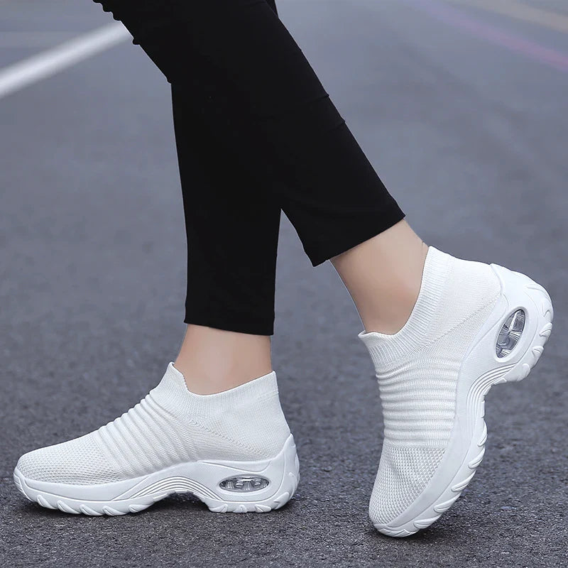 Aktiva kvinnors sneakers med bekväm tjock sula och luftkudde, maskintvättbara.