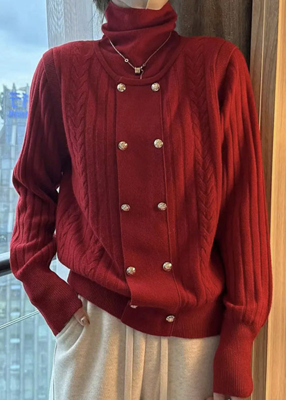 Elegant kvinnors hösttröja med patchwork-detaljer och värmande turtleneck. Stilren och modern.