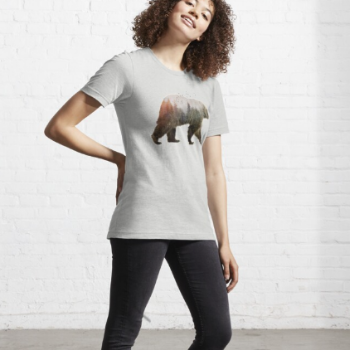 Mjuk björn t-shirt för dam, bekväm och stilfull sommartopp för ledigt mode.