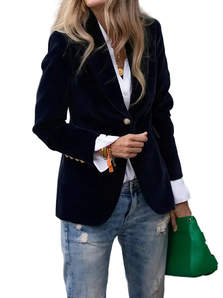 Kvinnors tidlösa blazer i figursydd design. Perfekt för kontor, fest & elegant vardagslook.