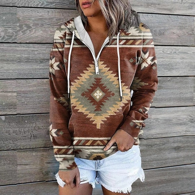 Kvinnors trendiga hoodie, enkel att styla för lager-på-lager. Bekväm och stilren för höst- och vintermode.