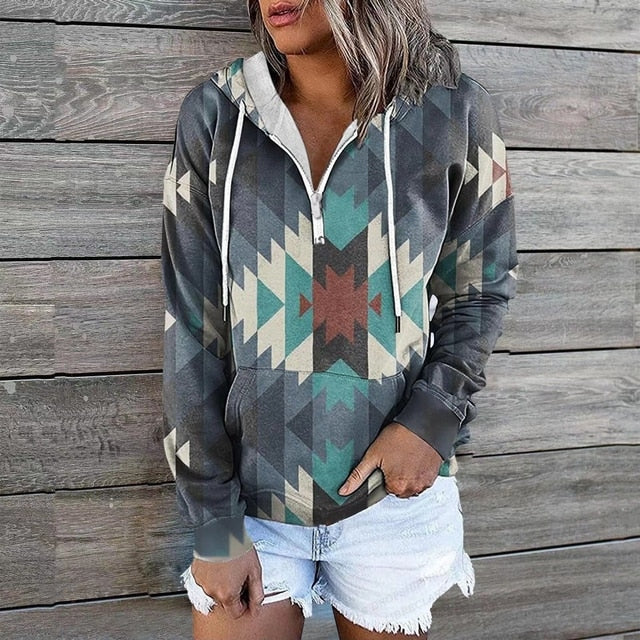 Stilren kvinnors hoodie, perfekt för trendigt höstmode. Mångsidig och bekväm för både inomhus och utomhus.