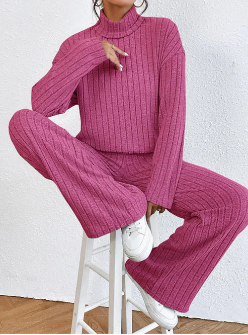 Kvinnors mysiga tvådelade set i flera färger, med varm rollkragenpullover och vida byxor.
