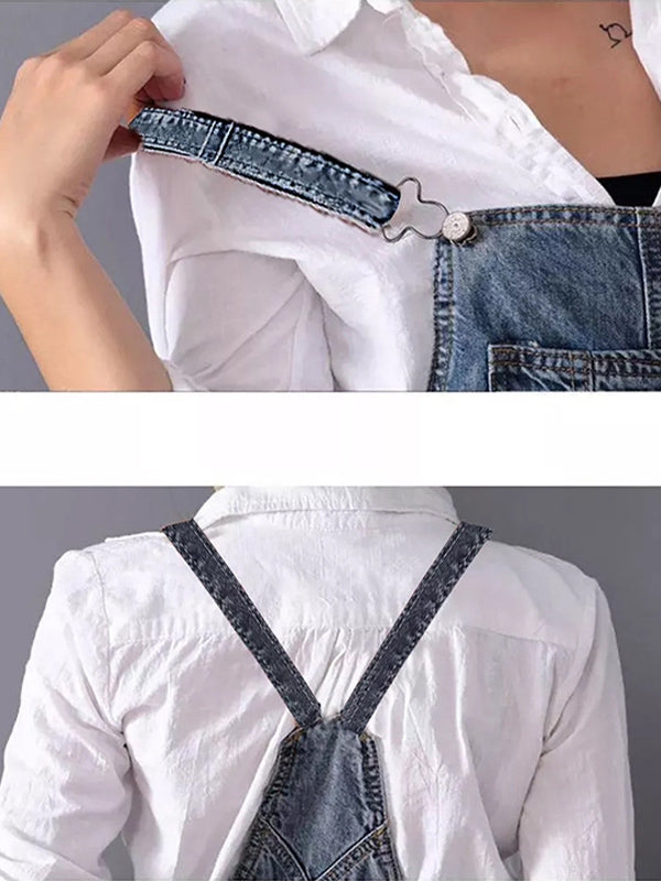 Retro midi latzklänning i slitstark denim för kvinnor, justerbara detaljer, perfekt sommarklänning.