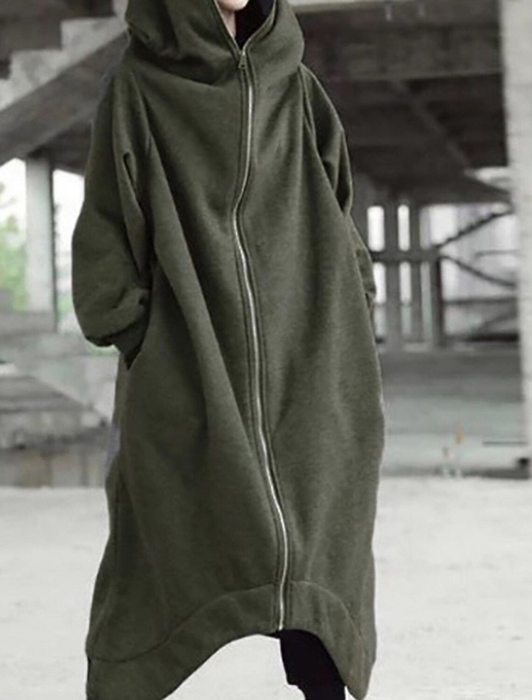 Kvinnors långa huvkappa i urban stil, perfekt dam vinterkappa för mode och värme.