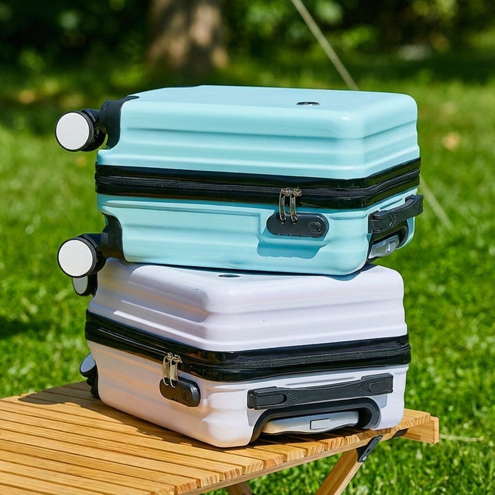Lätt kabinresväska från Litecase. Perfekt som handbagage för smidiga flygresor och korta resor.