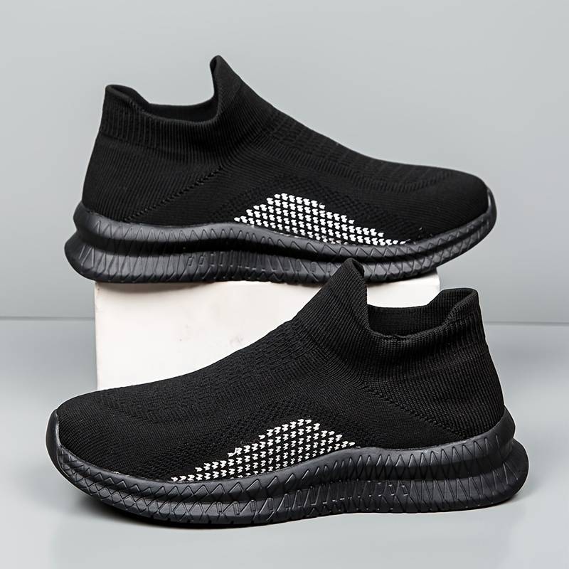 Bekväma & lätta herr sneakers. Optimala sportiga promenadskor för vardagen med skön komfort.