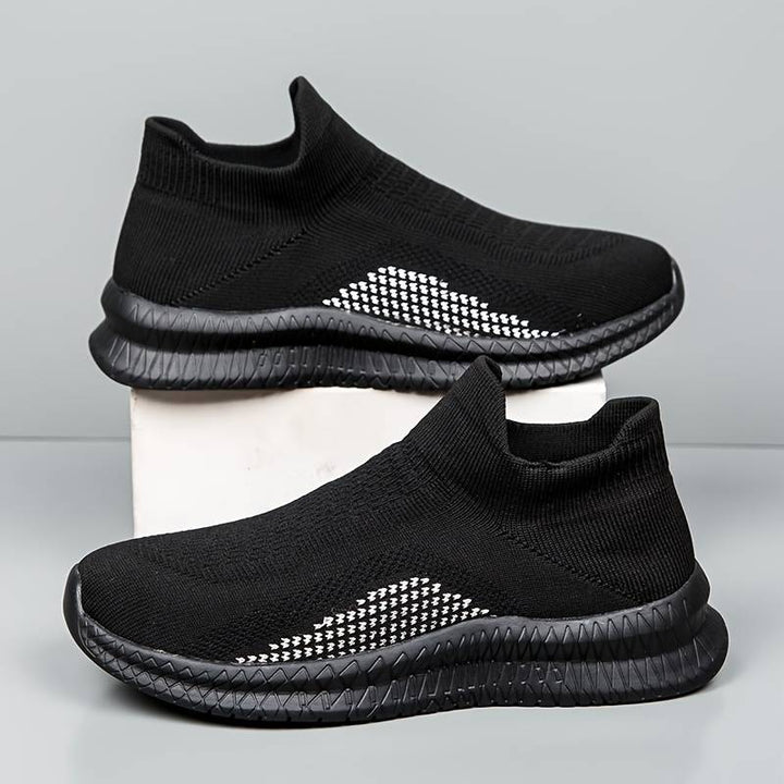Bekväma & lätta herr sneakers. Optimala sportiga promenadskor för vardagen med skön komfort.