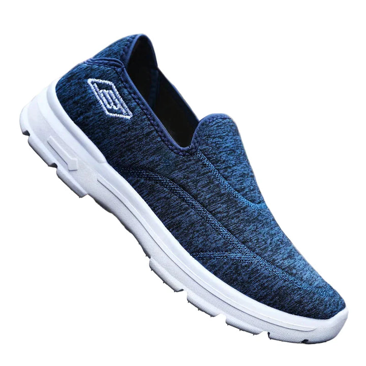 Lätta kvinnorsneakers för optimal vardagskomfort. Andningsbara promenadskor med bekväm passform.