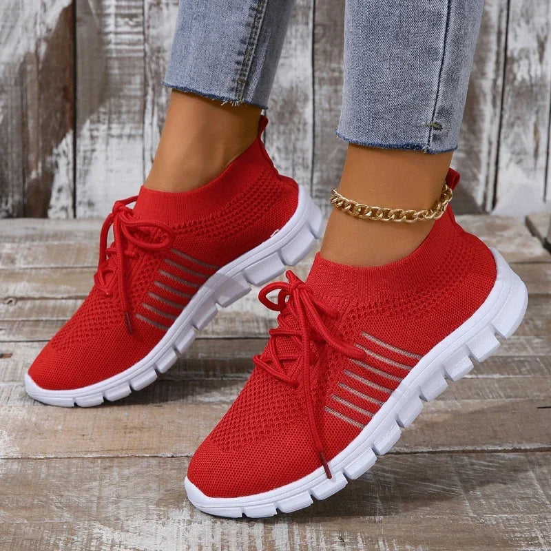 Moderna slip-on sneakers för dam, lätta sommarskor som kombinerar stil med vardagskomfort.