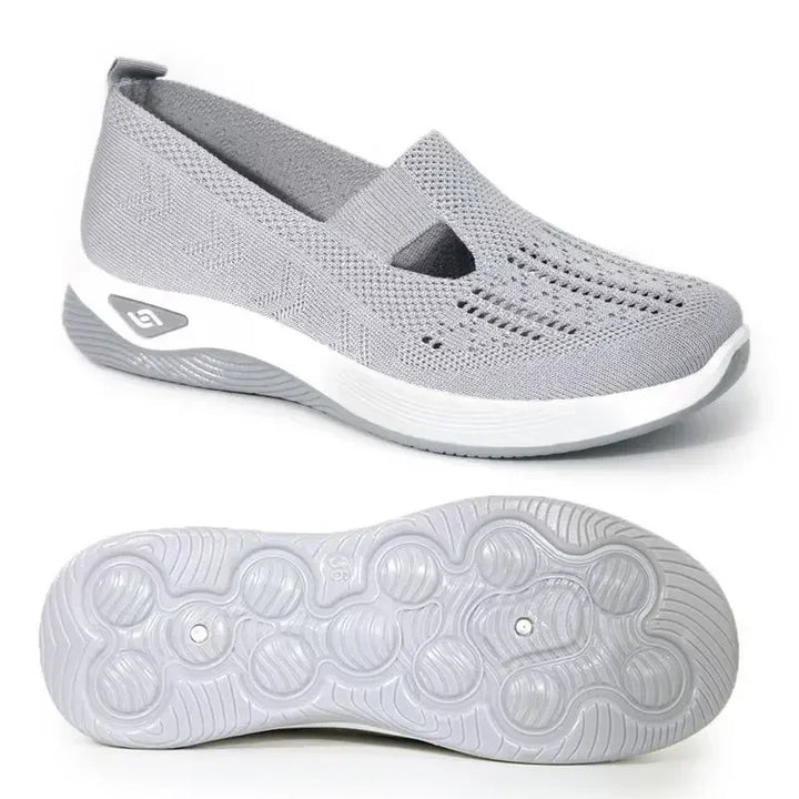 Enkla bekväma slip-on damsneakers. Lätta och stödjande för ultimat vardagskomfort.