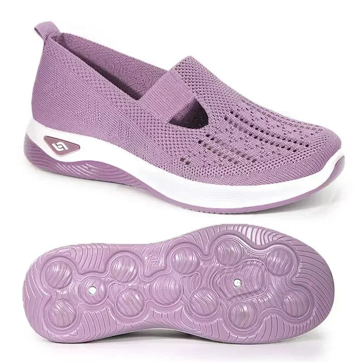 Stilrena grå slip-on skor för kvinnor. Lätta, stödjande och bekväma för en modern look.