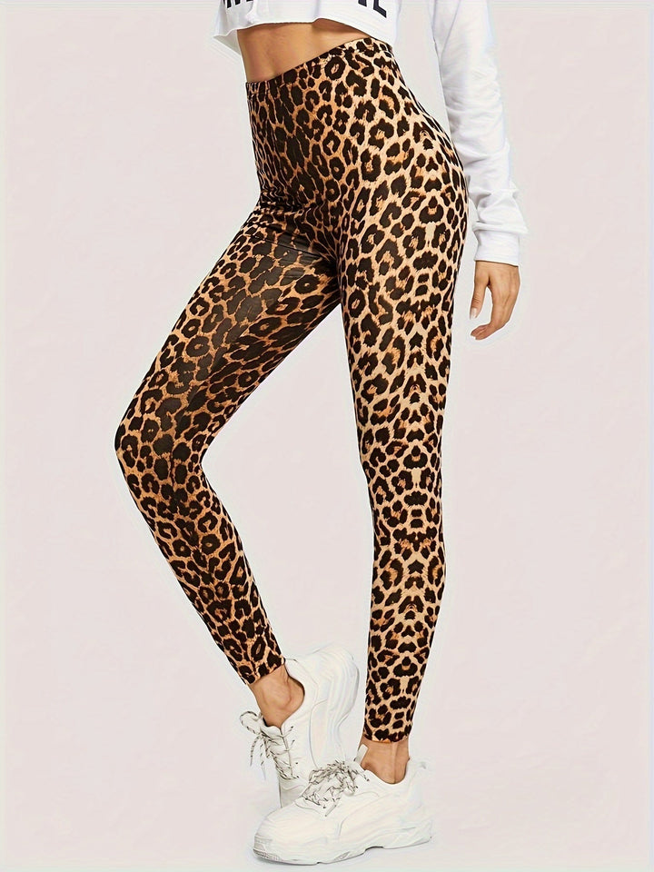 Fashionabla damleggings med snyggt leopardmönster och hög midja, ett trendigt val inom dammode.