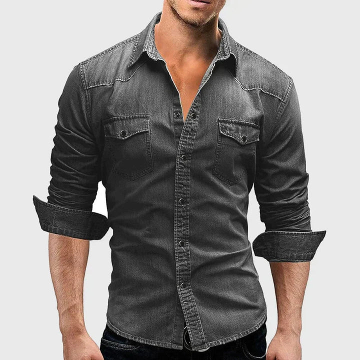 Herrens retro denimskjorta, button-down krage, slank passform, klassisk för vår- och höstsäsongen.