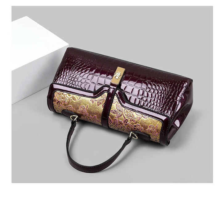 Exklusiv blommig toteväska för dam med elegant design. Lyxig fashion accessoar, handväska.