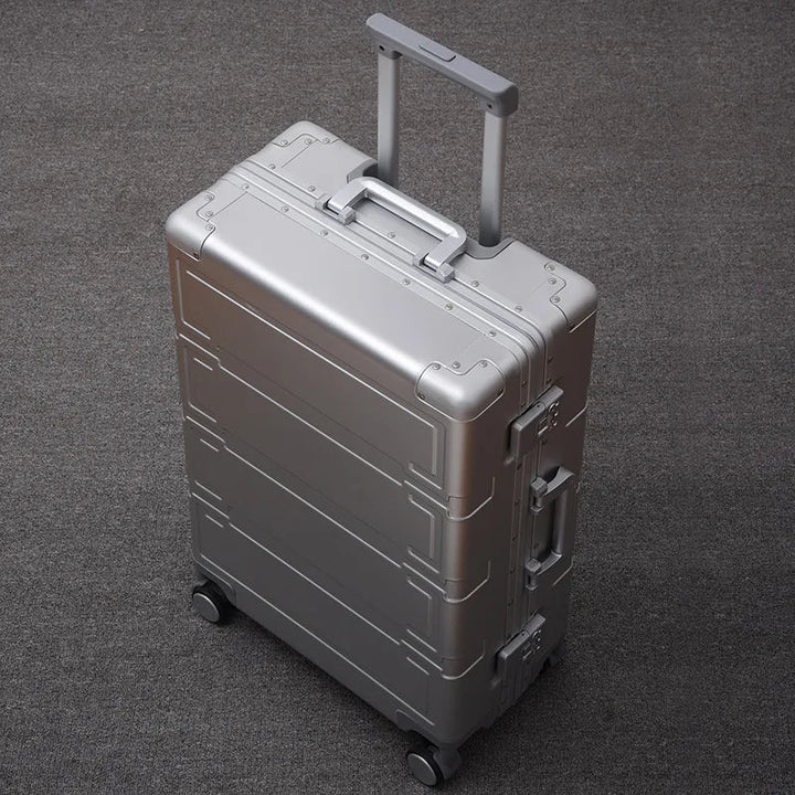 Lyxig robust hårdskalsresväska för resor. Elegant design, 360° hjul och TSA-lås för säkerhet.
