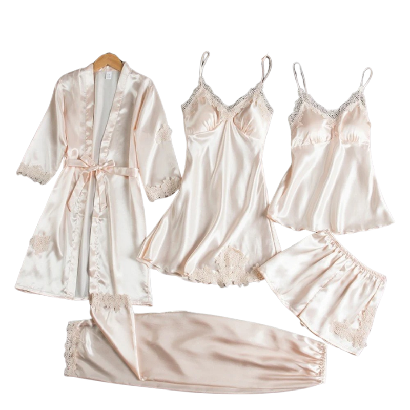 Elegant loungewear för dam i satin, pyjamasset för ultimat komfort och stil