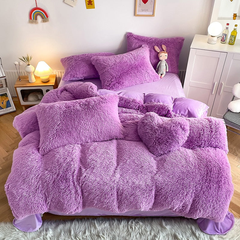 Exklusivt shaggy påslakan i lyxig fleece, höjer känslan i sängkläderna och sovrummet.