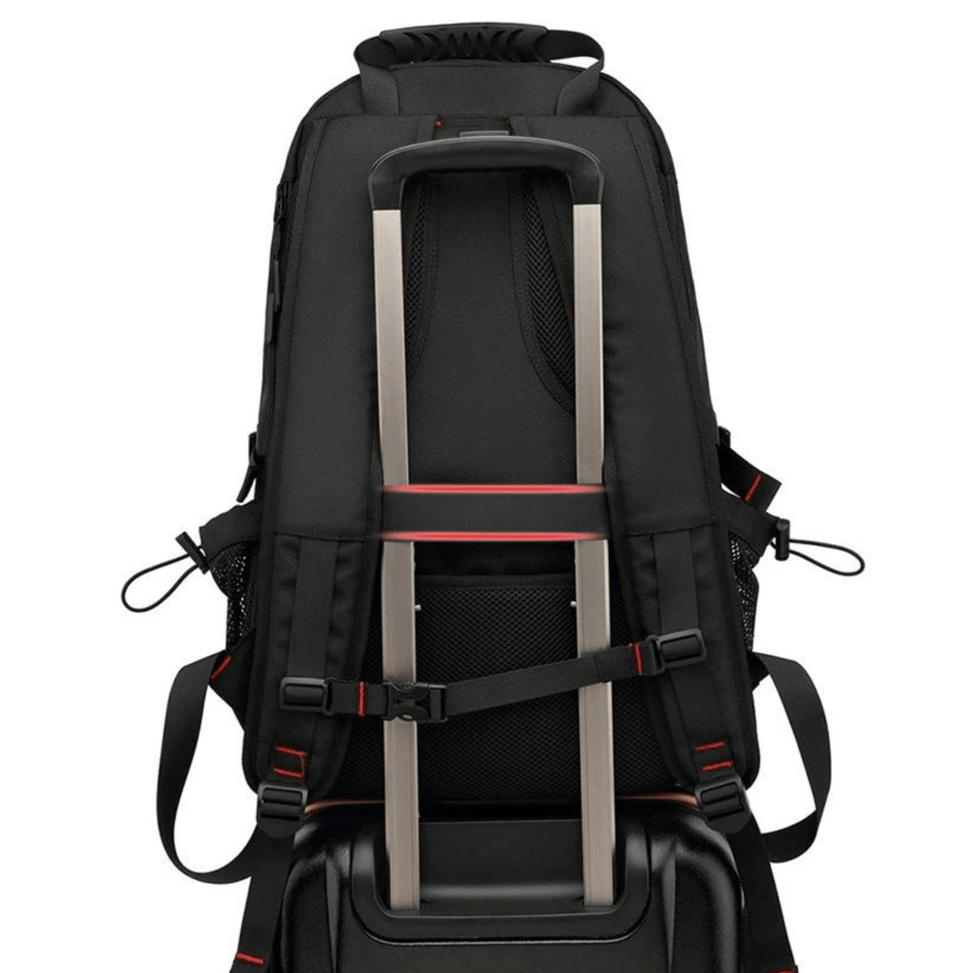 Stor 50L vandringsryggsäck med ergonomiska axelremmar. Perfekt för långa äventyr, passar unisex.