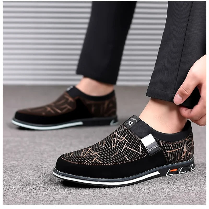 Bekväma loafers herr, närbild på sula för optimal komfort & grepp.