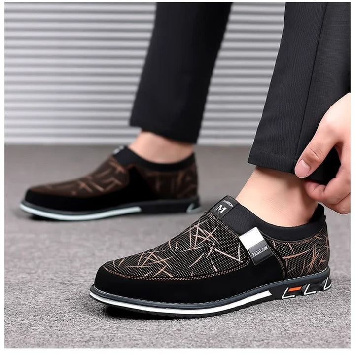Bekväma loafers herr, närbild på sula för optimal komfort & grepp.