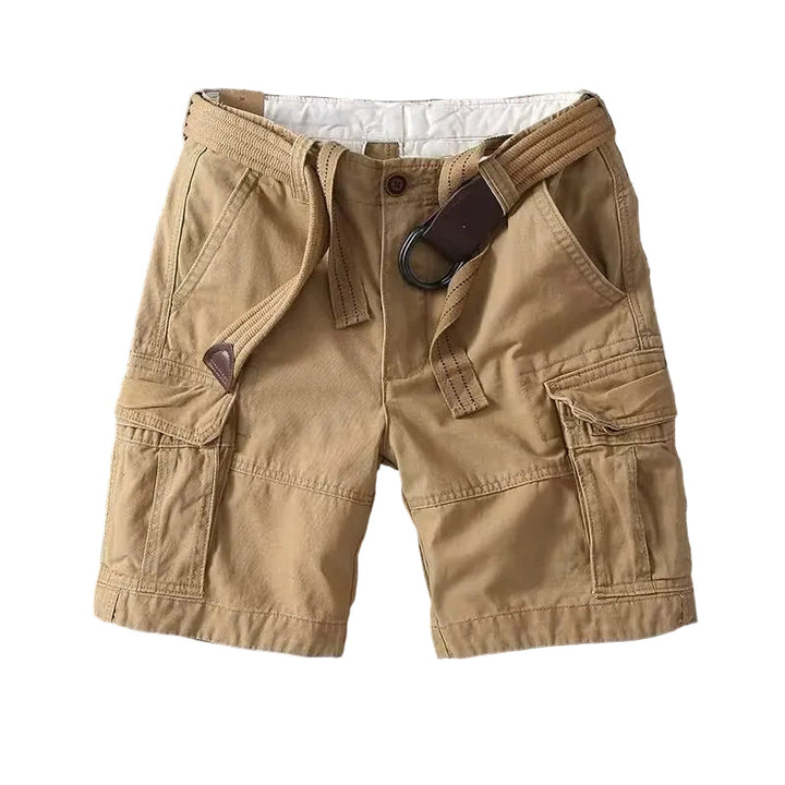 Mäns cargoshorts khaki med justerbar midja. Perfekta för utomhusäventyr och fritid.