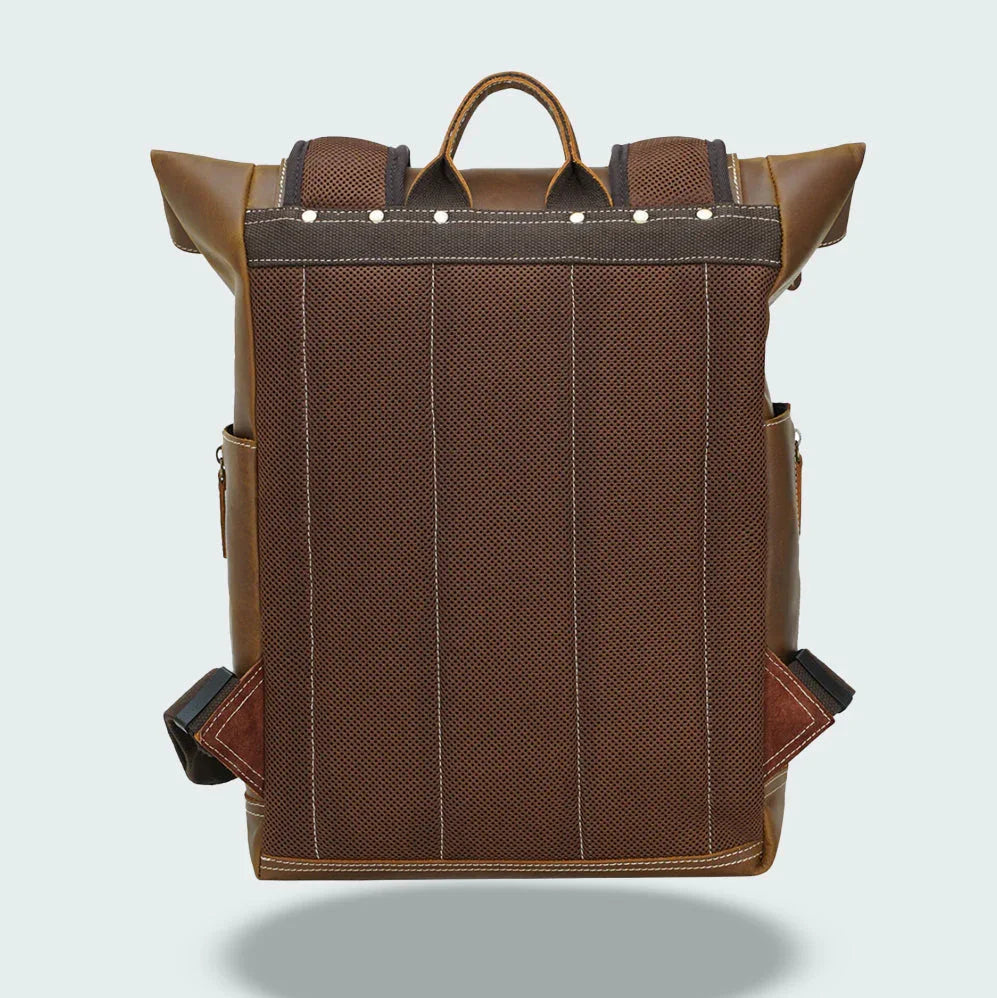 Premium funktionell ryggsäck i läderstil för män. Elegant och hållbar för vardagsbruk.