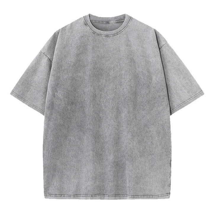 Avslappnad vardags t-shirt för män med oversized passform. Ger en bekväm och ledig känsla hela dagen.