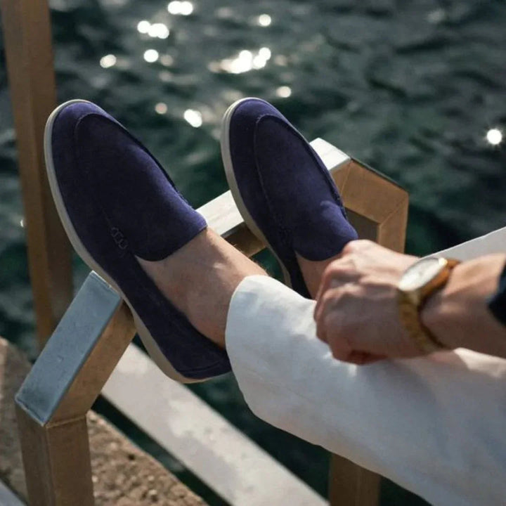 Eleganta herrloafers med låg profil, bekväma vardagsskor. Idealiska för vår och höst.