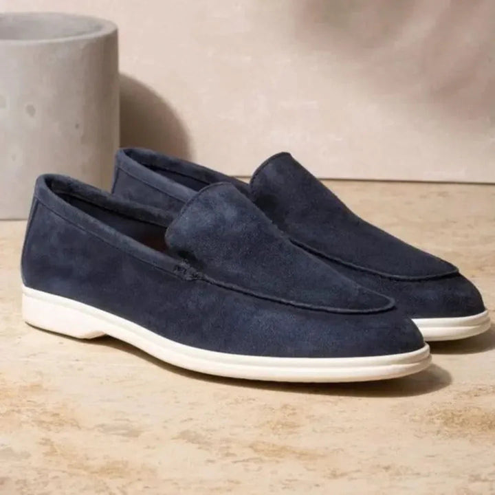 Mäns komfortskor, låg profil loafers. Perfekta slip-on skor för en bekväm arbetsdag.