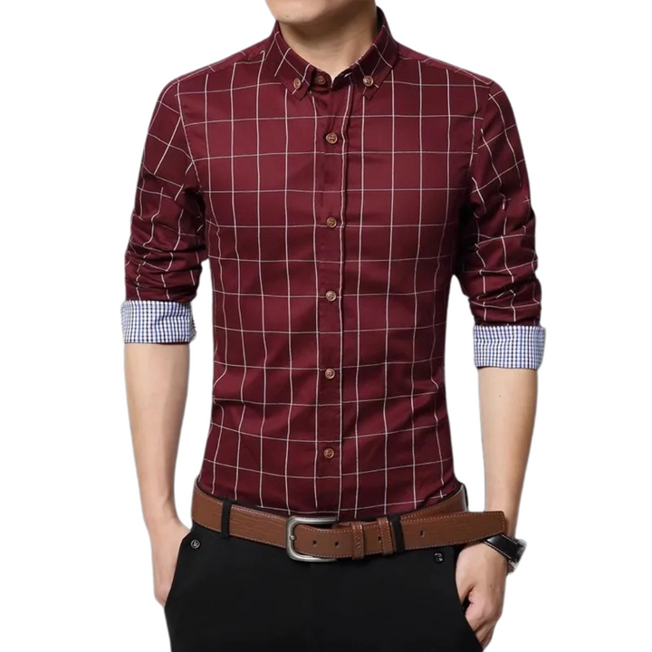 Skarp stil med elegant slim fit herrskjorta, perfekt för kontoret och smart casual events.