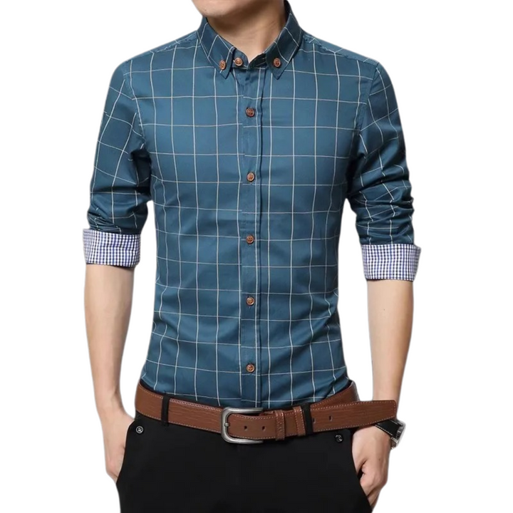 Modern slim fit kontorsskjorta för män, stilren & bekväm. Perfekt för professionell herrmode.