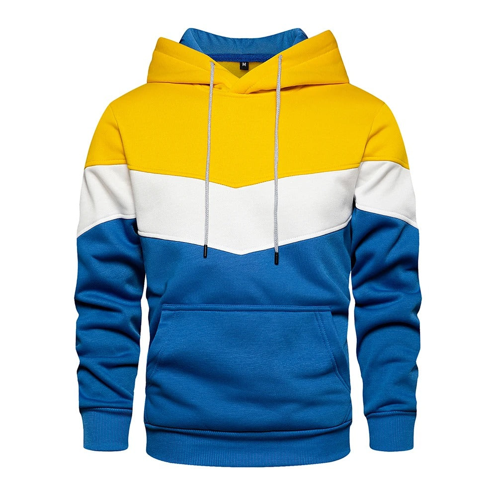 Mäns varma patchwork hoodie, streetwear. Modern design för bekväm, avslappnad stil.