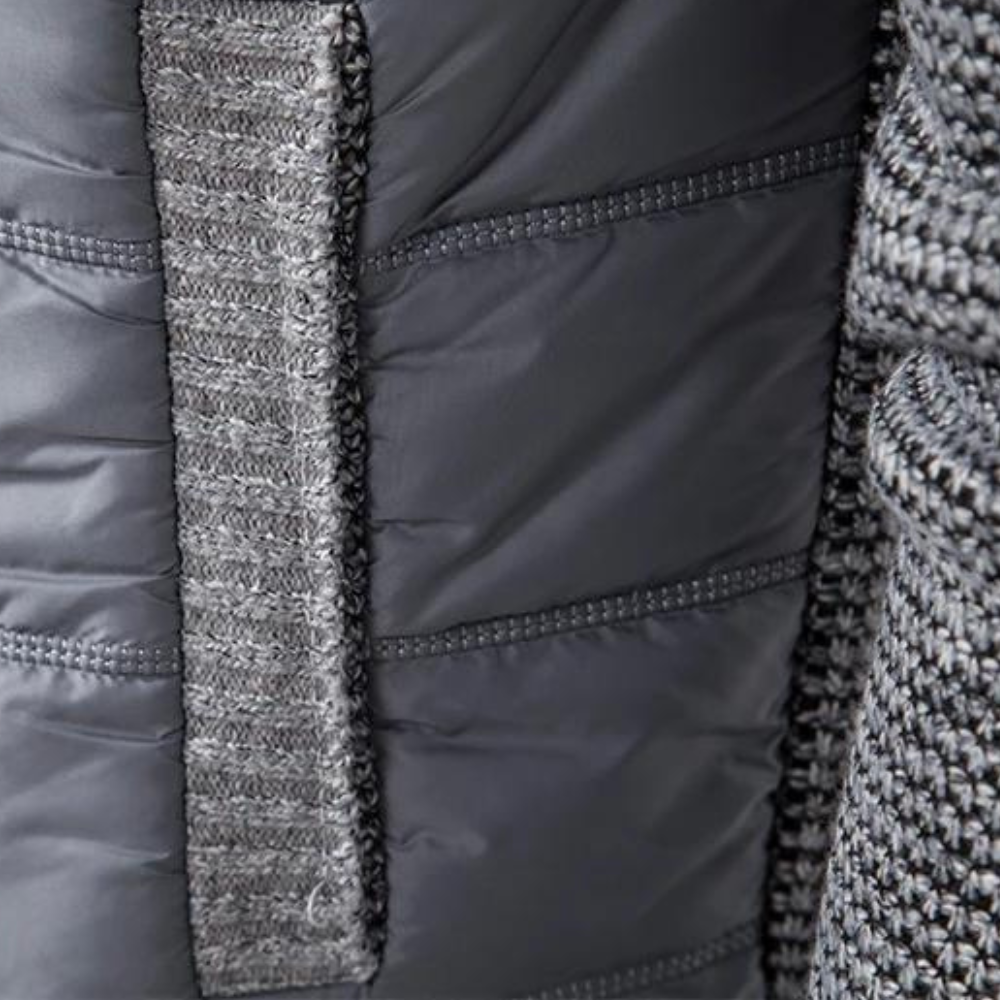 Modern herrblazer, stilren överdel som passar formella outfits.