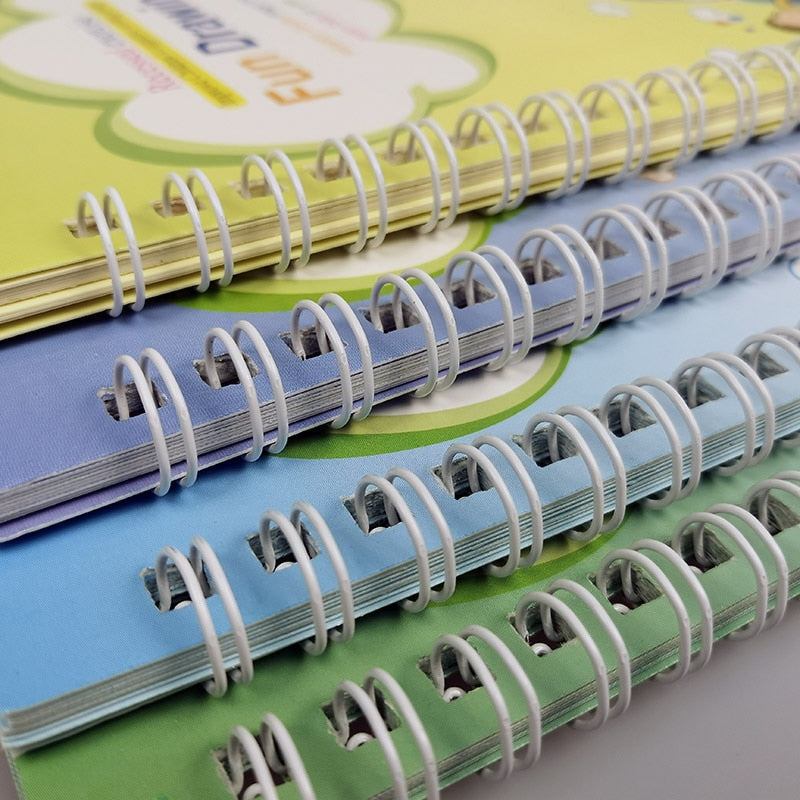 Detaljbild av Magisk Övningsbok som framhäver det pedagogiska lärandet för barn.