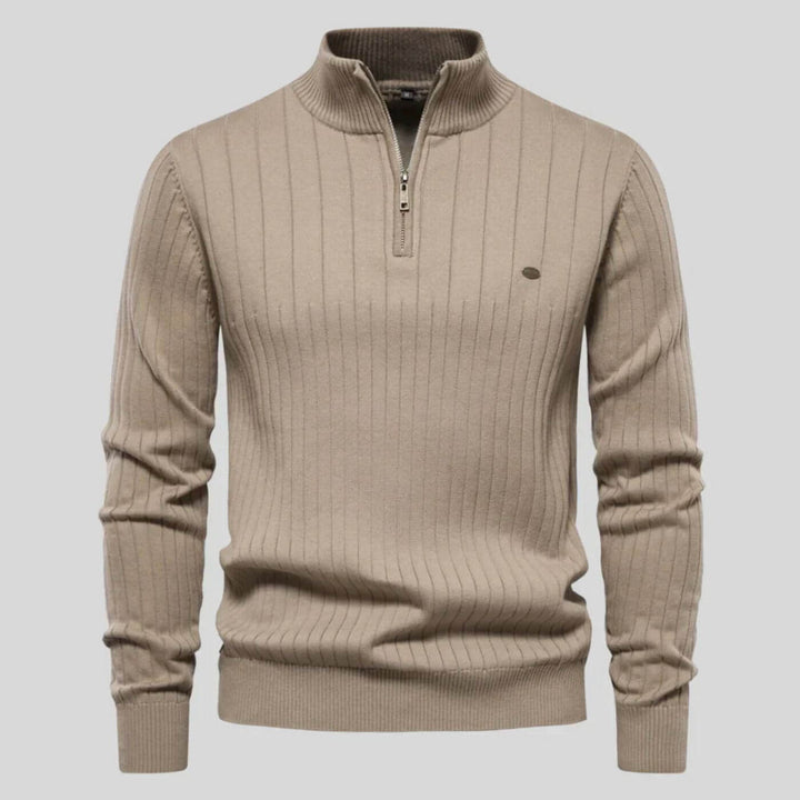 Herrtröja i modern design och bekvämt material, perfekt för avslappnade tillfällen och vardagsbruk.