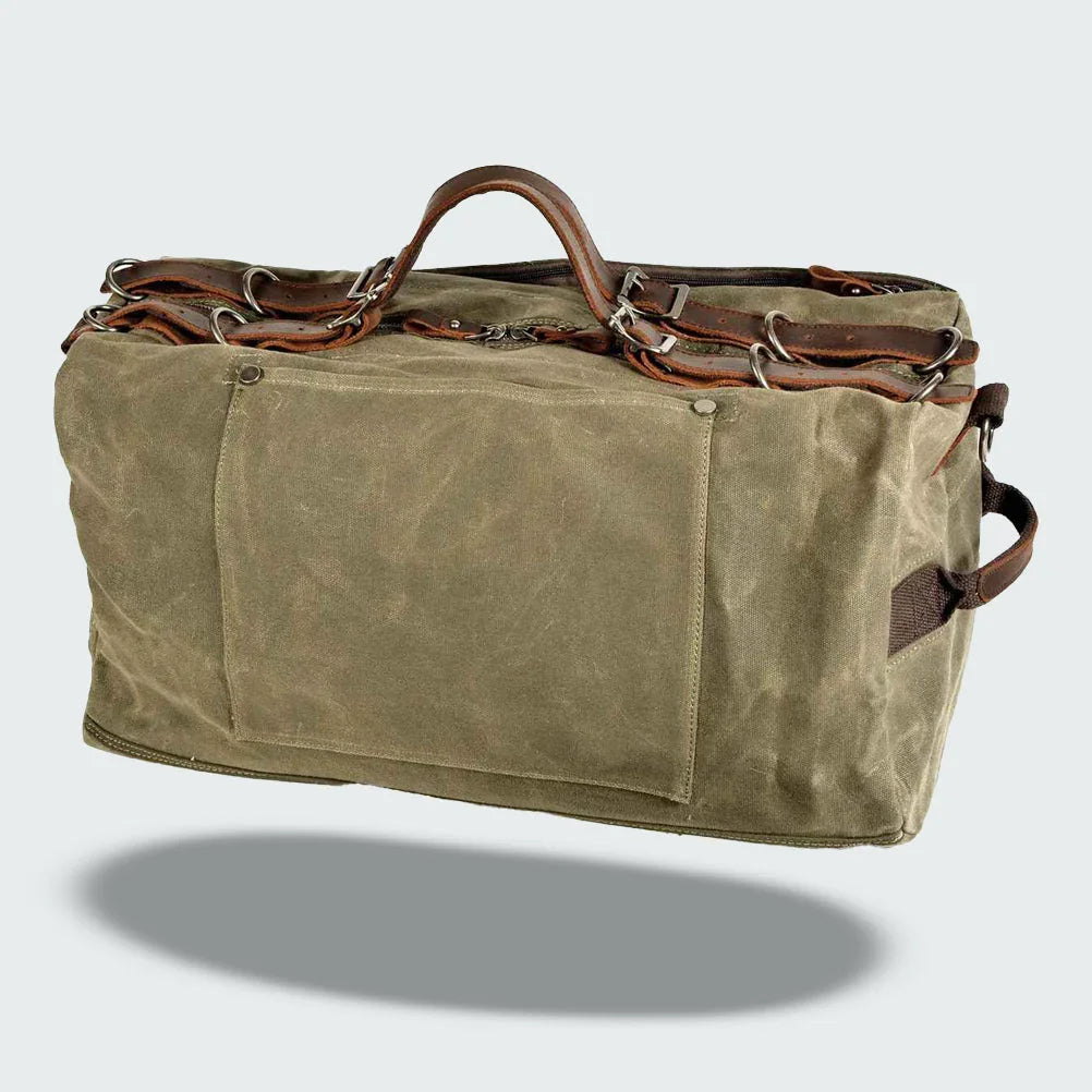 Rymlig herrduffelväska i canvas med läder, militärstil, perfekt som robust resväska.