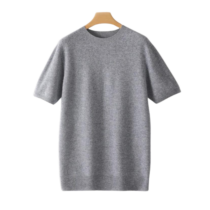 Minimalistisk herr t-shirt i stilren design för vardagskomfort. Bekväm, snabbtorkande och mångsidig.