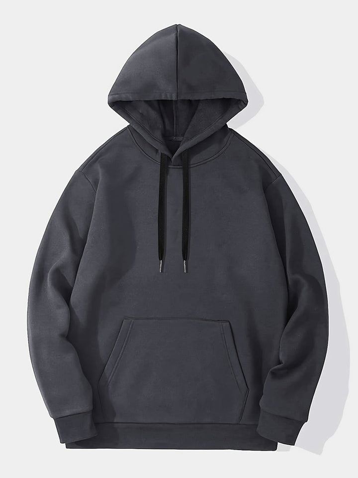 Stilren grå herrhoodie med minimalistisk design, perfekt för avslappnad vardag. Mjuk och bekväm med sportig känsla.