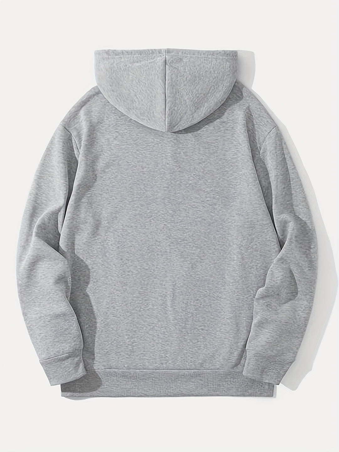 Detaljbild på en bekväm herrhoodie med minimalistisk design och mjukt tyg. Avslappnad och mångsidig.