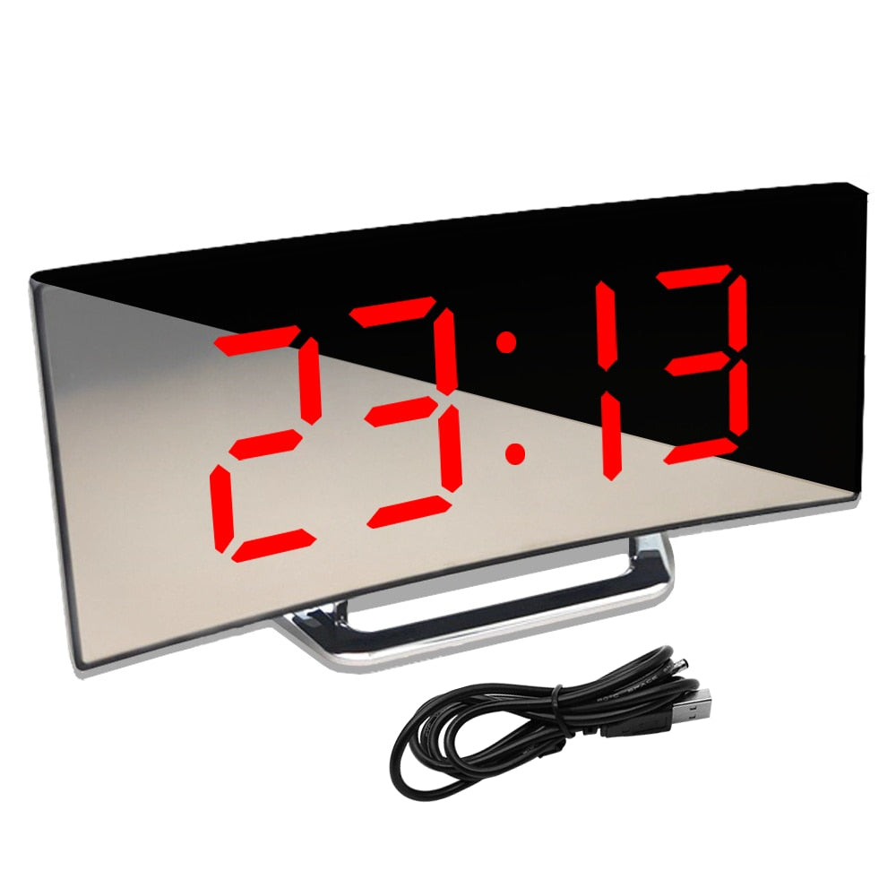 Enkel men sofistikerad LED-väckarklocka med termometerfunktion och batteribackup, perfekt digital klocka.